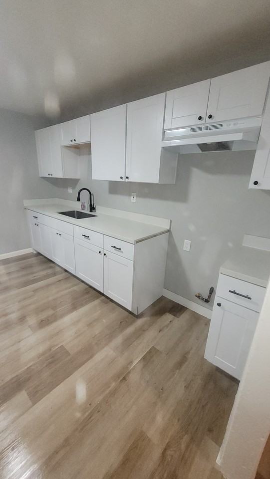 1423 Mono Drive - Photo 2 of 31