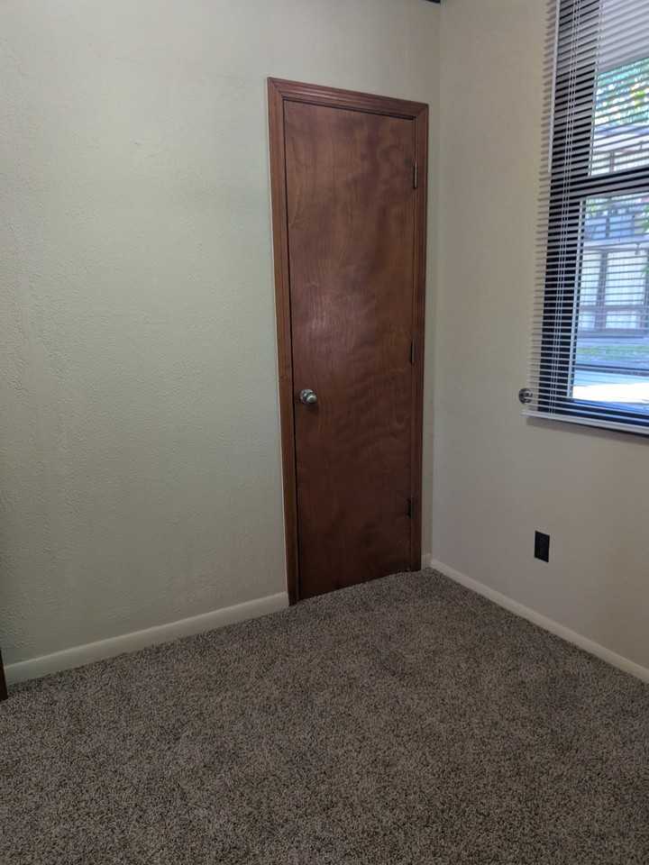 7 South University Avenue - Photo 3 of 27