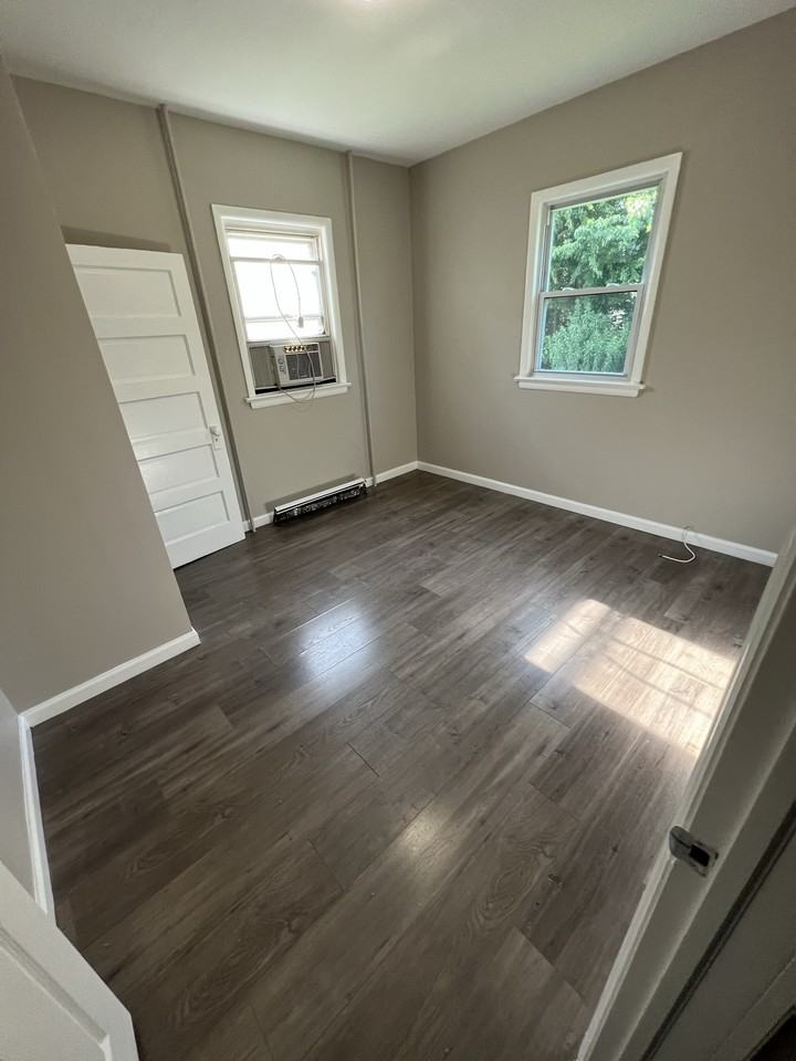 Kerhart Ave 12 - Photo 3 of 11