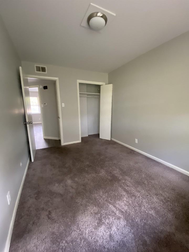 4801 Hickory Avenue - Photo 3 of 15