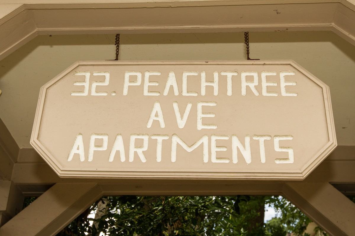 The Buckhead Cottage - Photo 6 of 9