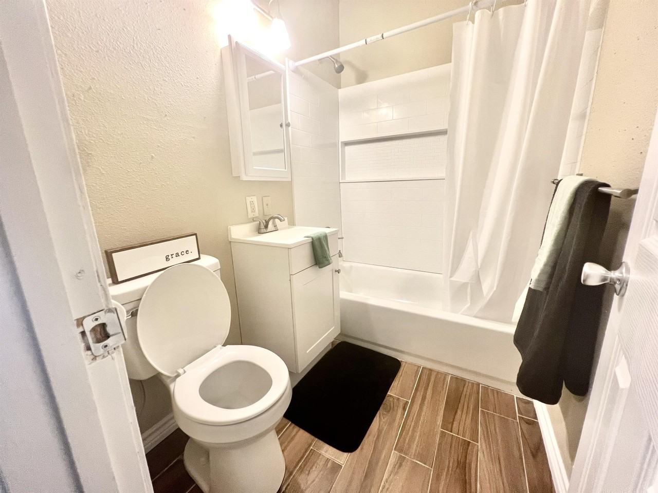 1704 Fairfax Avenue - Photo 4 of 8