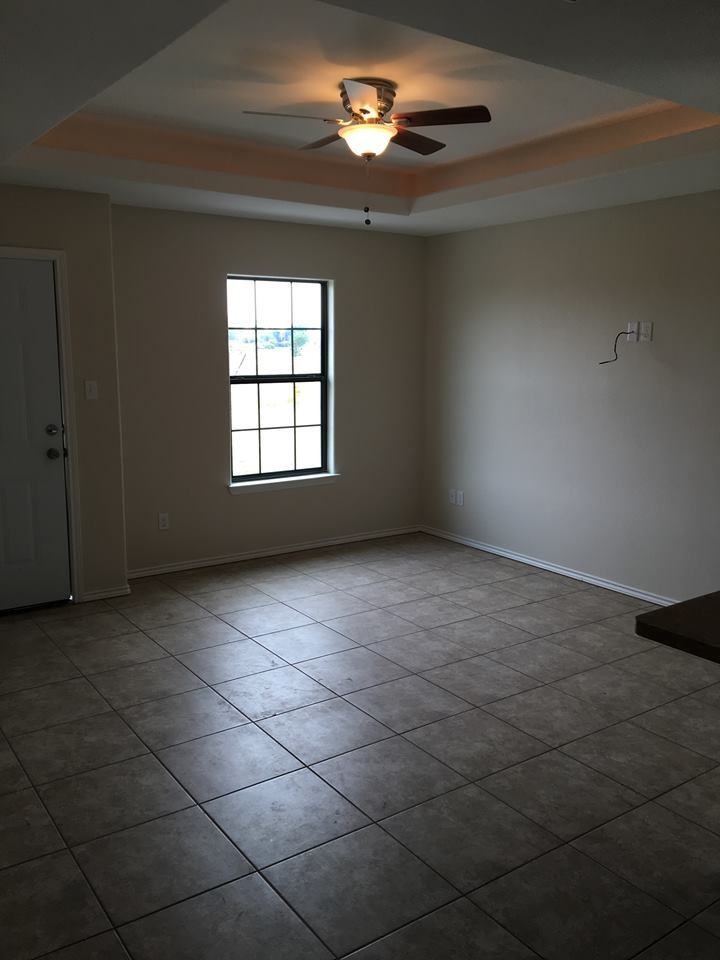 Phase Two Stone Oak Apartments - Photo 4 of 4