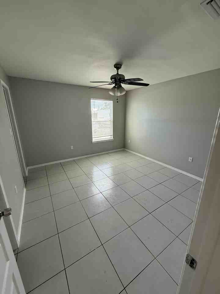 Rockport Oaks Garden - Photo 5 of 50