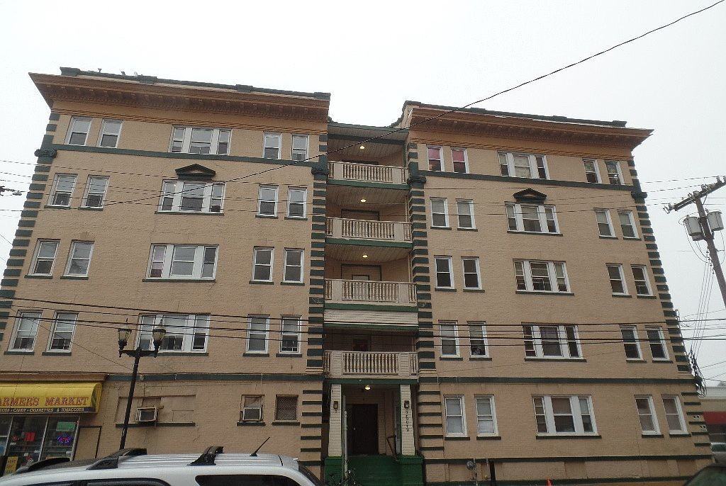 3 South Iowa Avenue - Photo 3 of 6