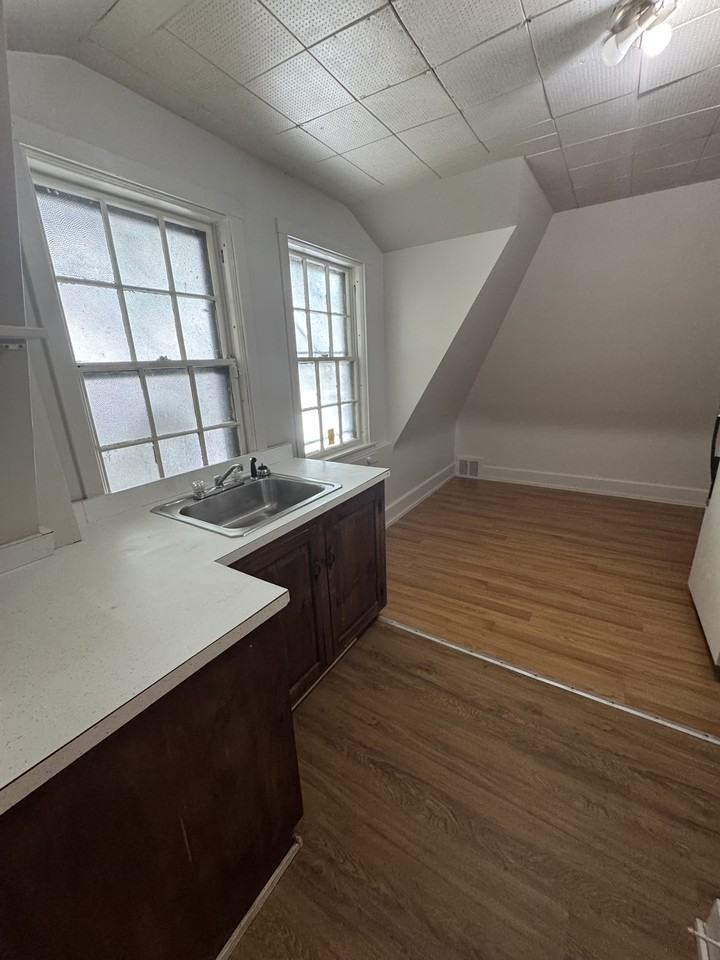 319A Union Street - Photo 3 of 6
