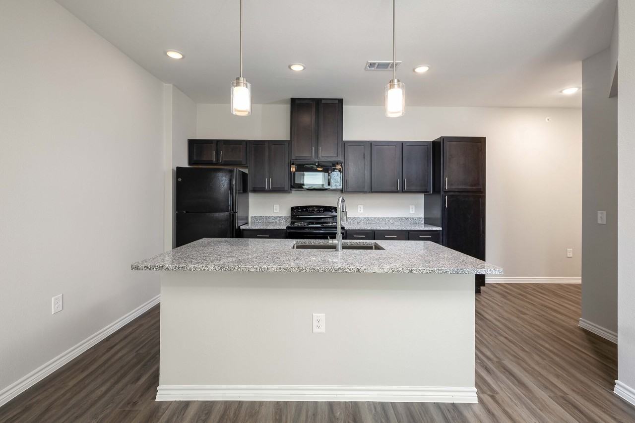 The Terrace at Highland Hills - Photo 7 of 37