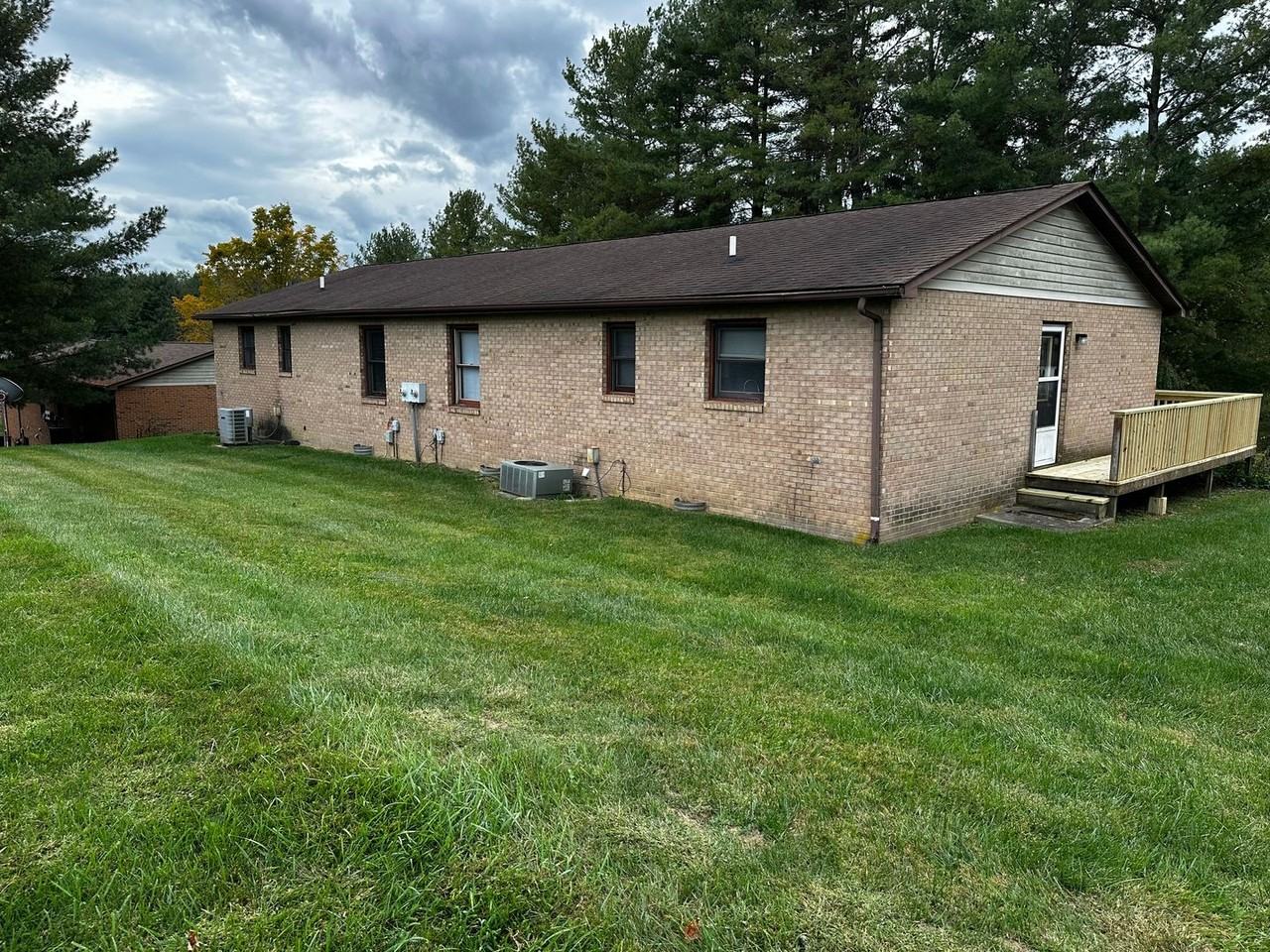 1493 Sandy Circle - Photo 5 of 12