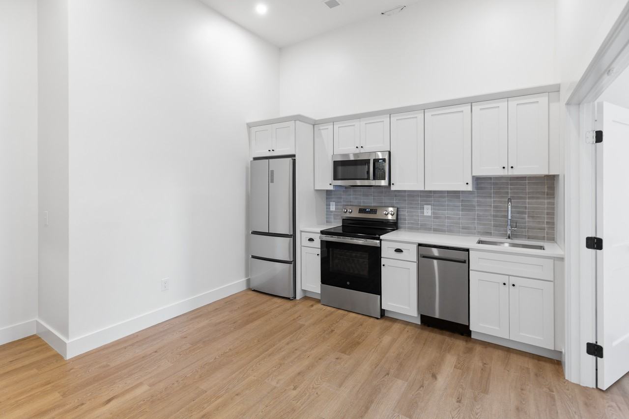 101 Richmond Street - Photo 2 of 50