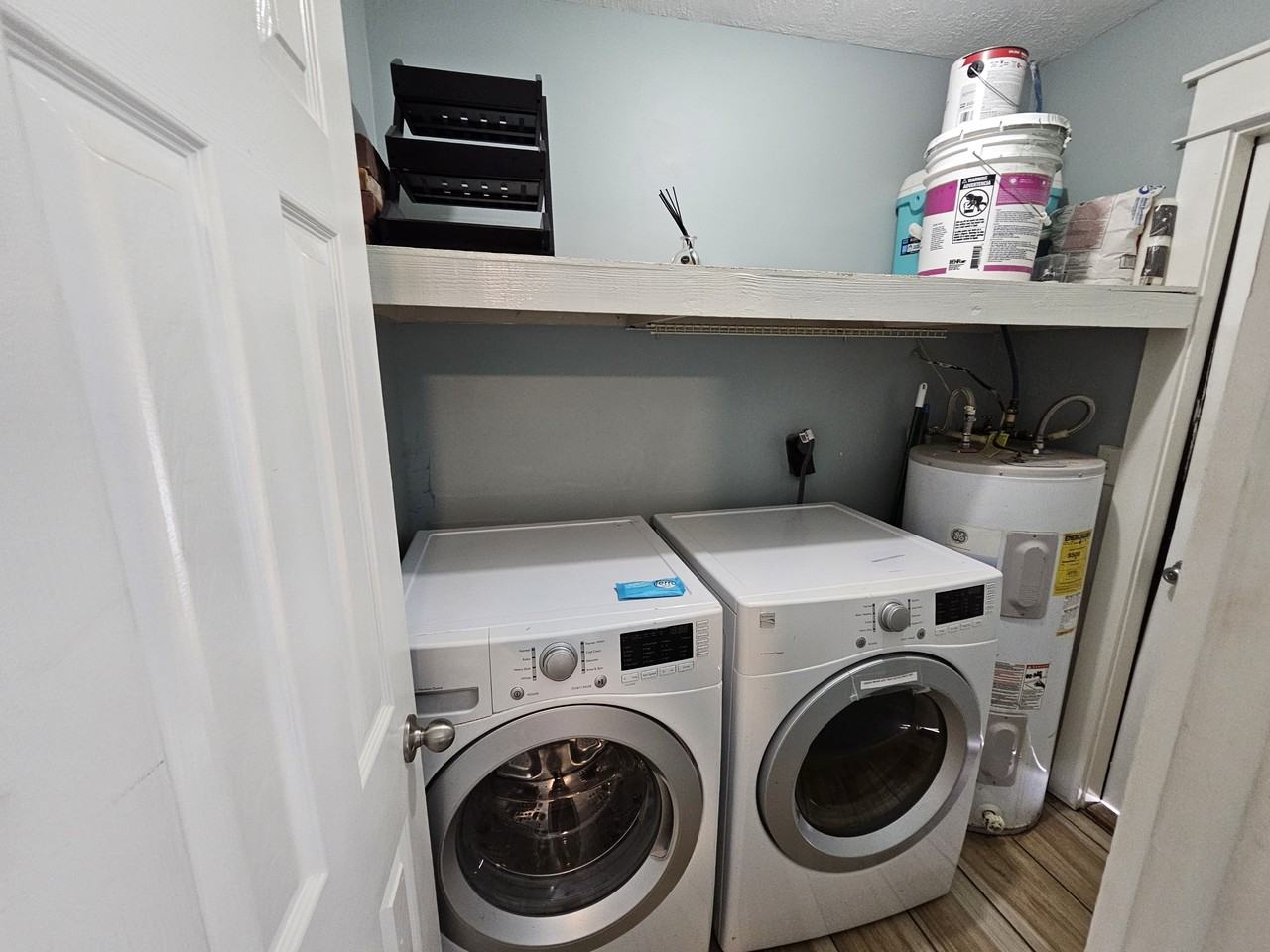 2807 West 11th Street - Photo 2 of 14