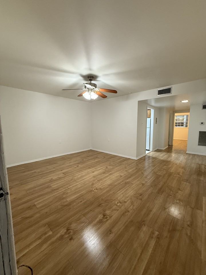 3821 Prytania - Photo 2 of 9