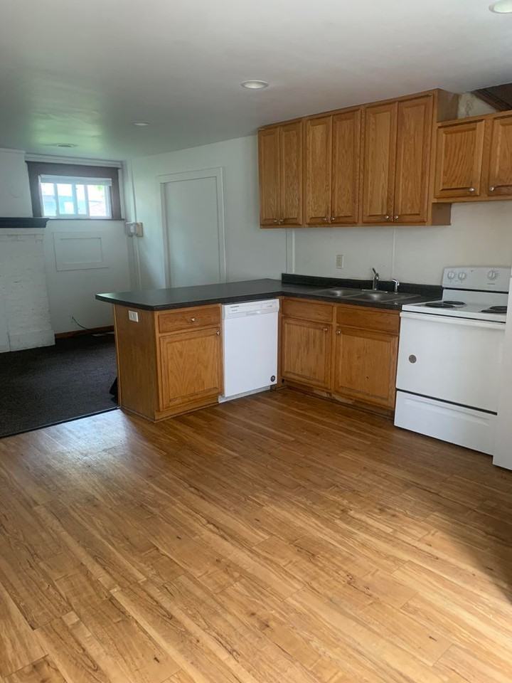 316 7th Ave S - Photo 2 of 5