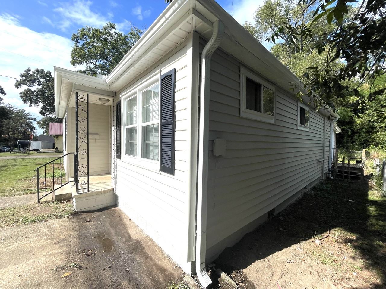 701 83rd Pl S - Photo 3 of 22