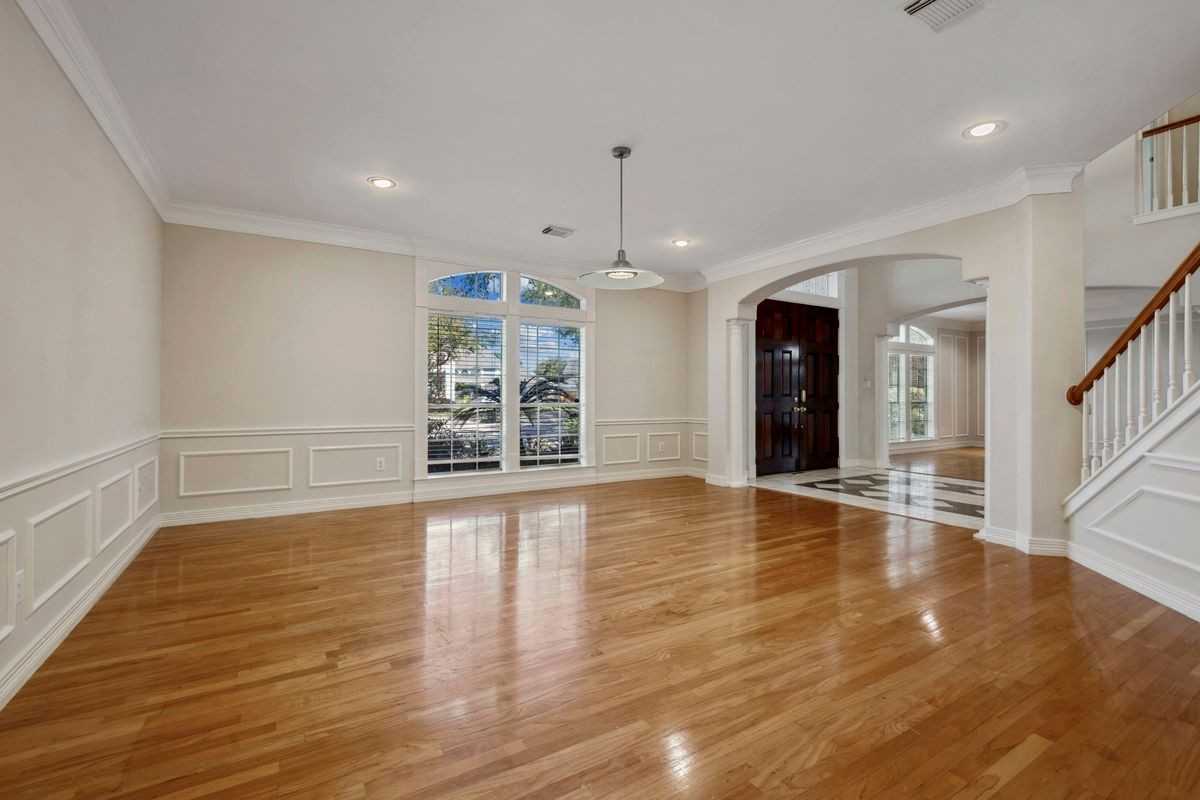 4207 Clearwater Ct - Photo 7 of 48