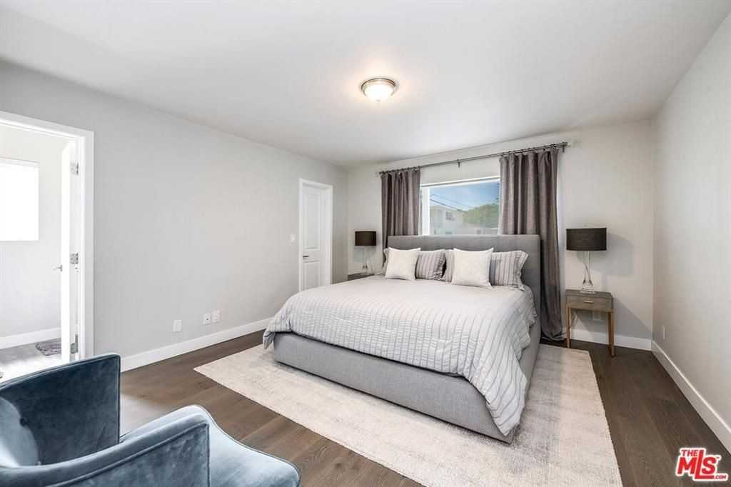 832 Euclid St ##104 - Photo 4 of 18