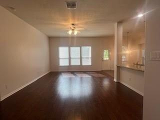 64 Hallmark Dr - Photo 3 of 15