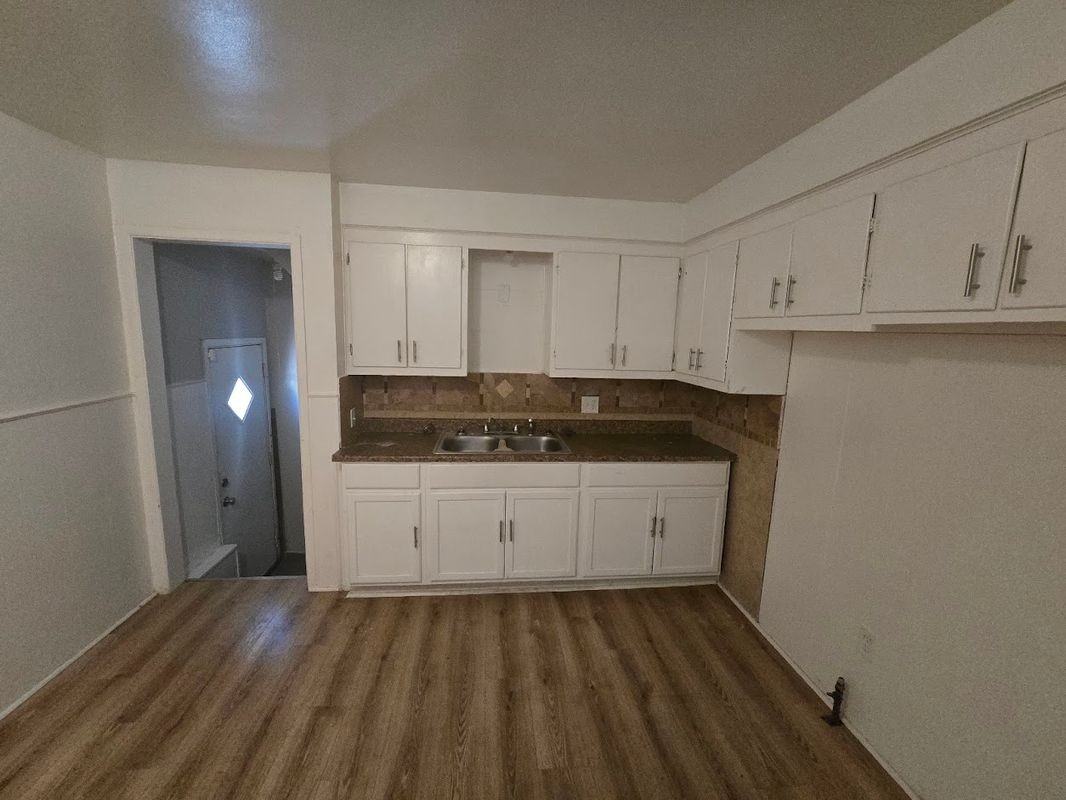 10860 Duprey Street - Photo 3 of 9