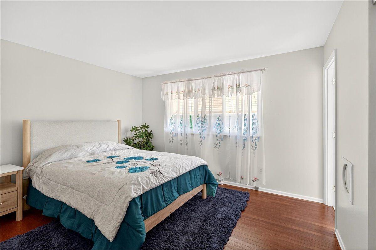 354 Burncoate Dr - Photo 3 of 6