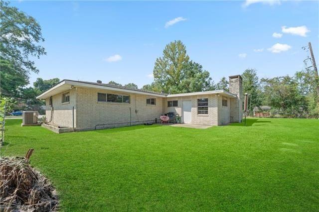 116 Sherry Dr - Photo 3 of 17