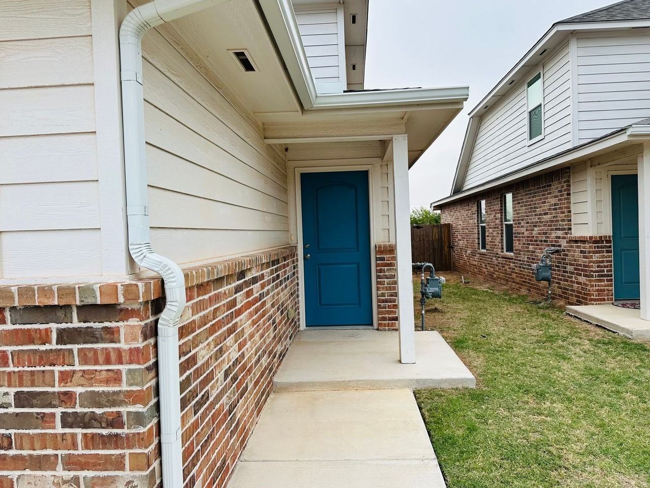 10809 Northwest 119th Street - Photo 3 of 41