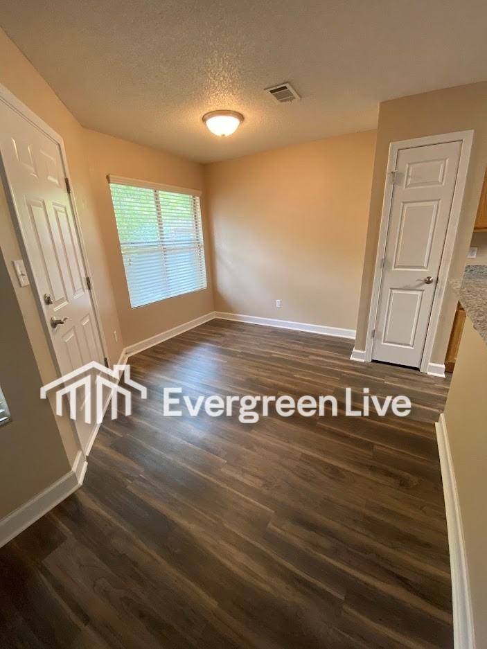 40 Skystone Ct - Photo 3 of 18