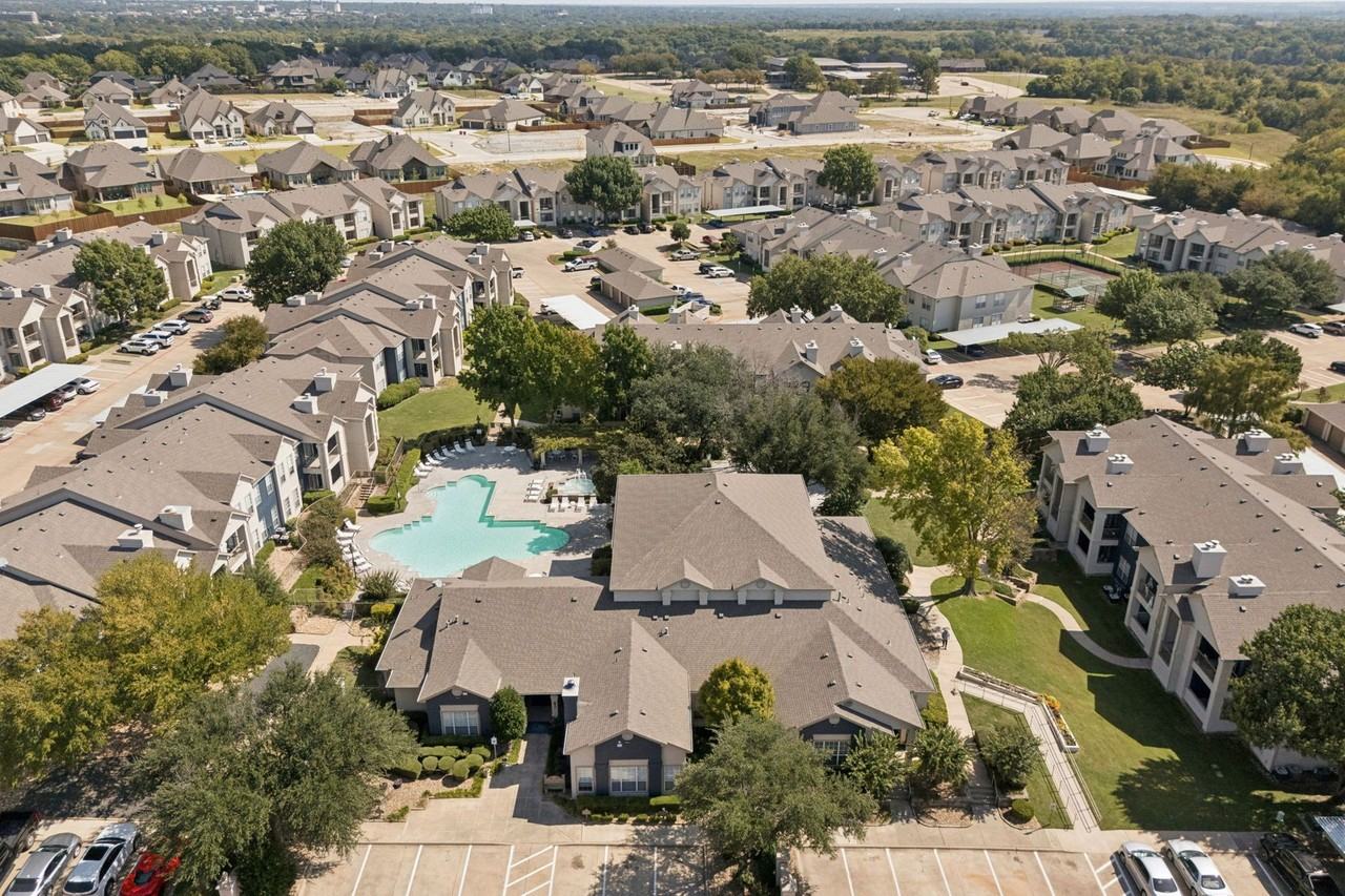 The Villas of Parkhaven - Photo 3 of 50