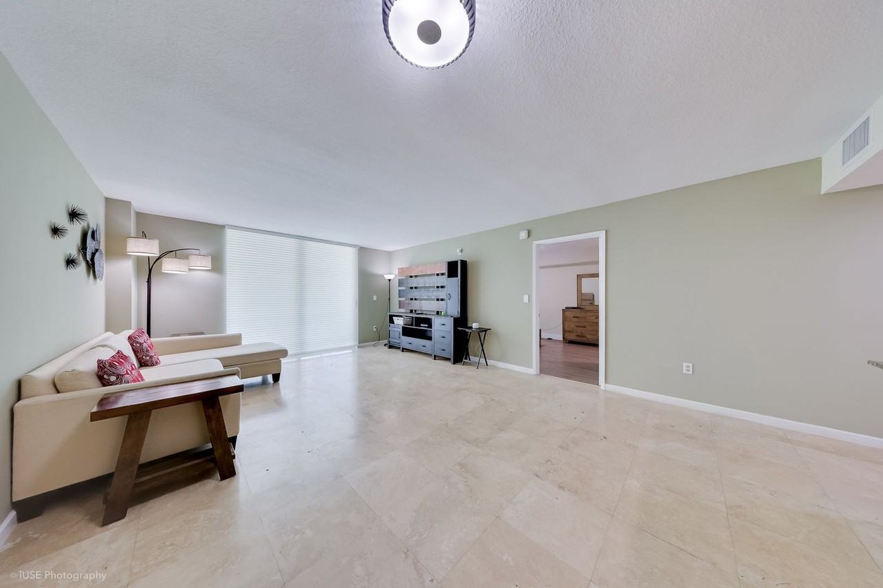 1200 Brickell Bay Dr - Photo 6 of 15