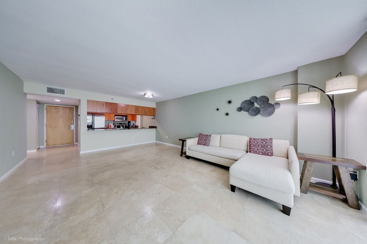 1200 Brickell Bay Dr - Photo 7 of 15