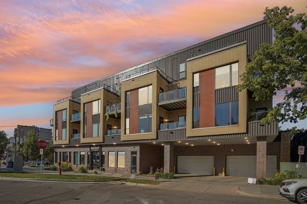 Linden43 - Photo 2 of 22