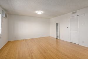 featured image of 5533 Barton Ave