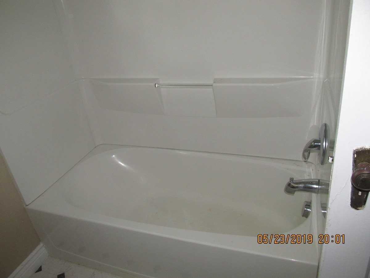 2844 Grace Ave - Photo 2 of 34