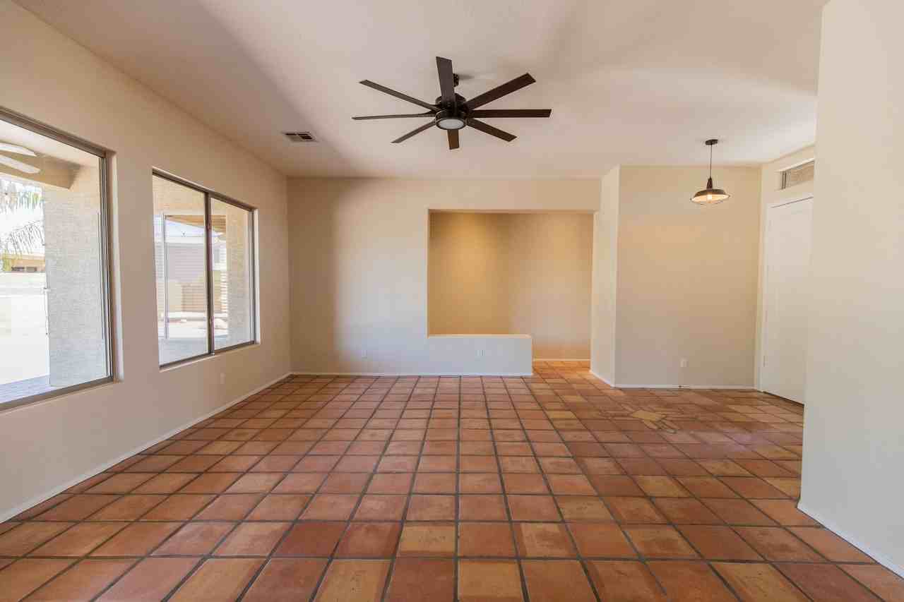 770 West Aloe Place - Photo 7 of 29
