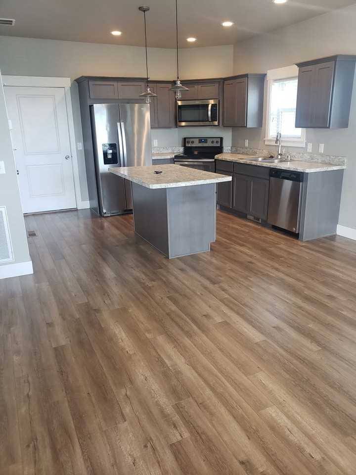 1818 Walter Creek Blvd - Photo 4 of 18