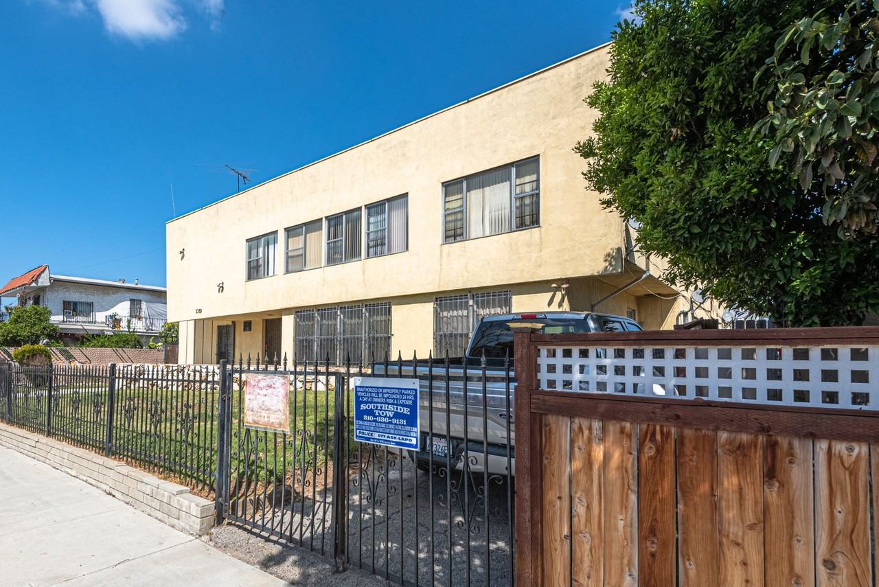 Rolland Curtis Pl - Photo 4 of 5