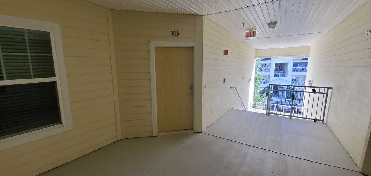 4959 Key Lime Dr #303 - Photo 3 of 14