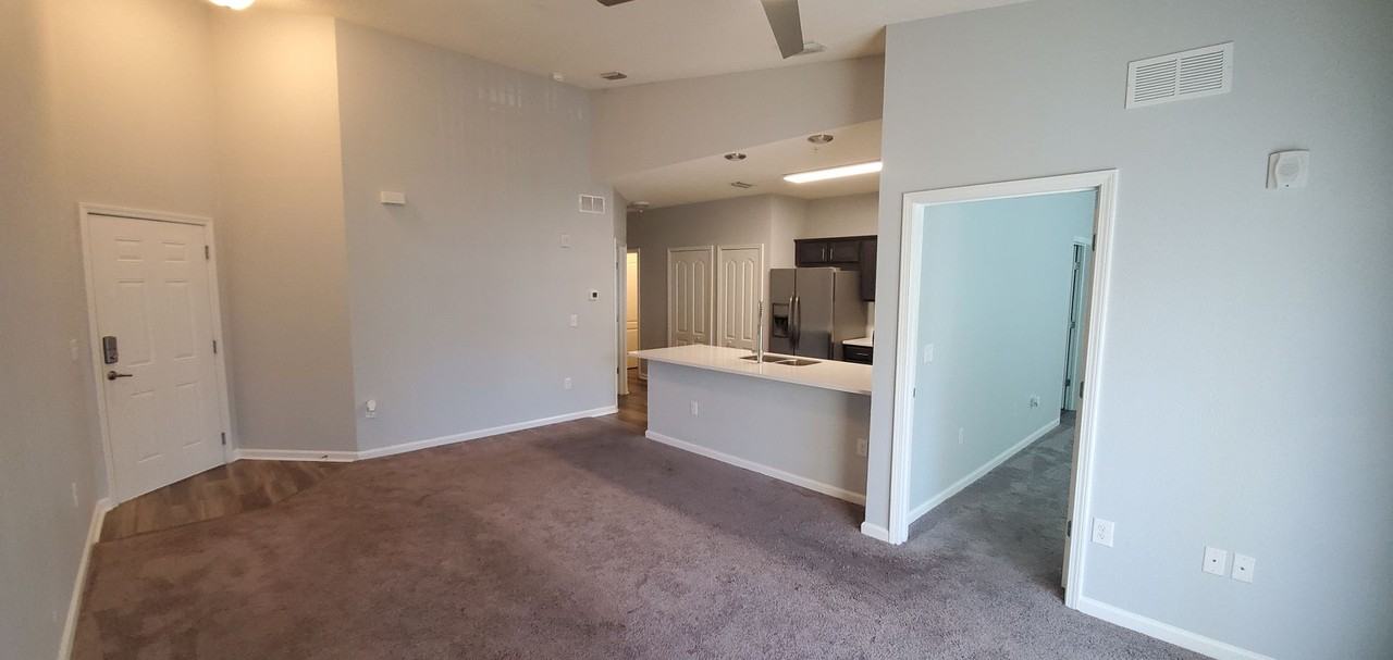 4959 Key Lime Dr #303 - Photo 5 of 14