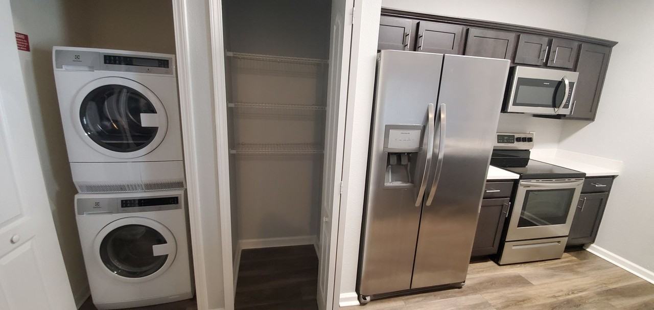 4959 Key Lime Dr #303 - Photo 7 of 14