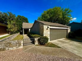 370 Englewood Dr - Photo 1 of 1