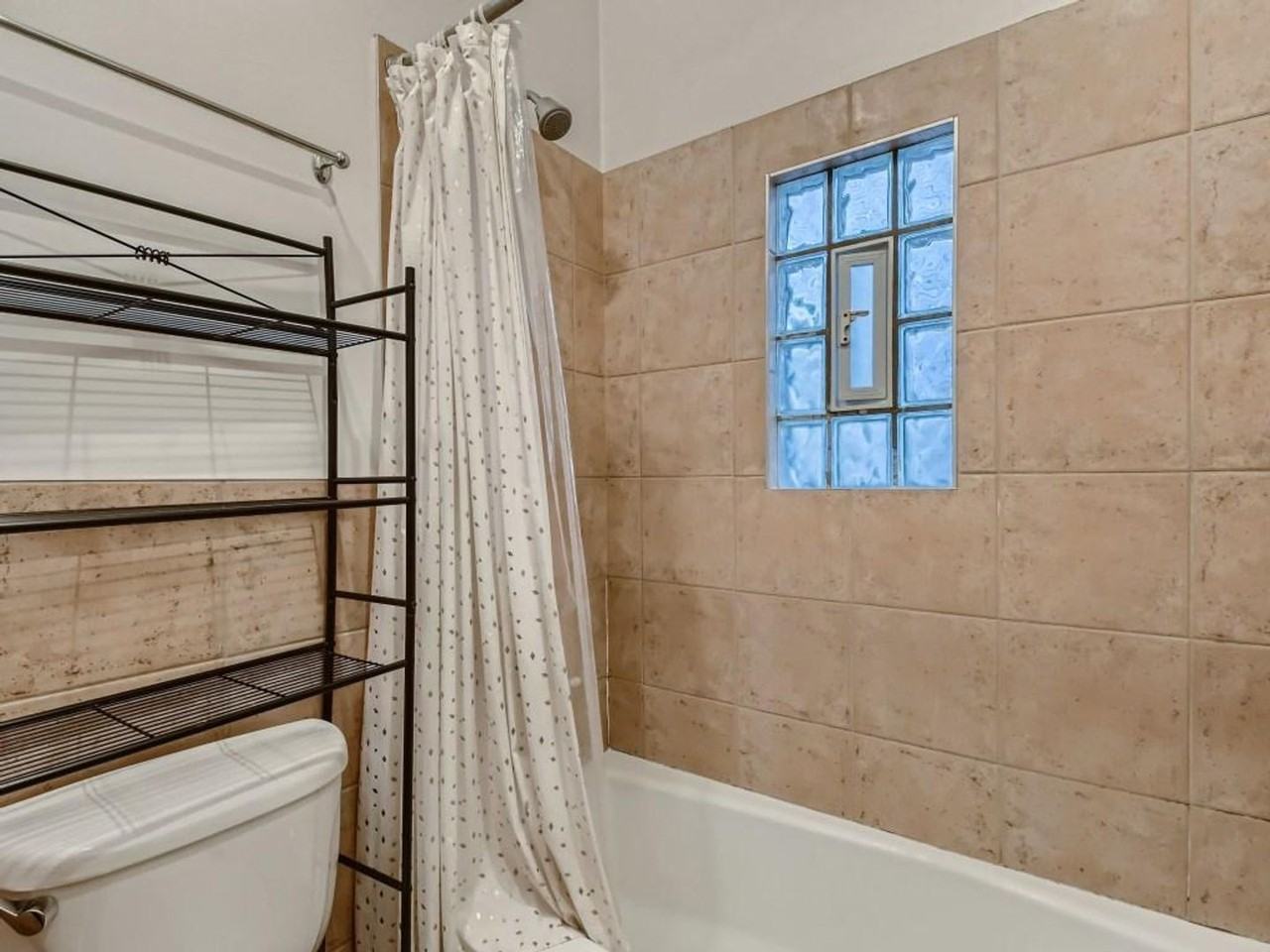 1510 Hague Ave - Photo 5 of 19