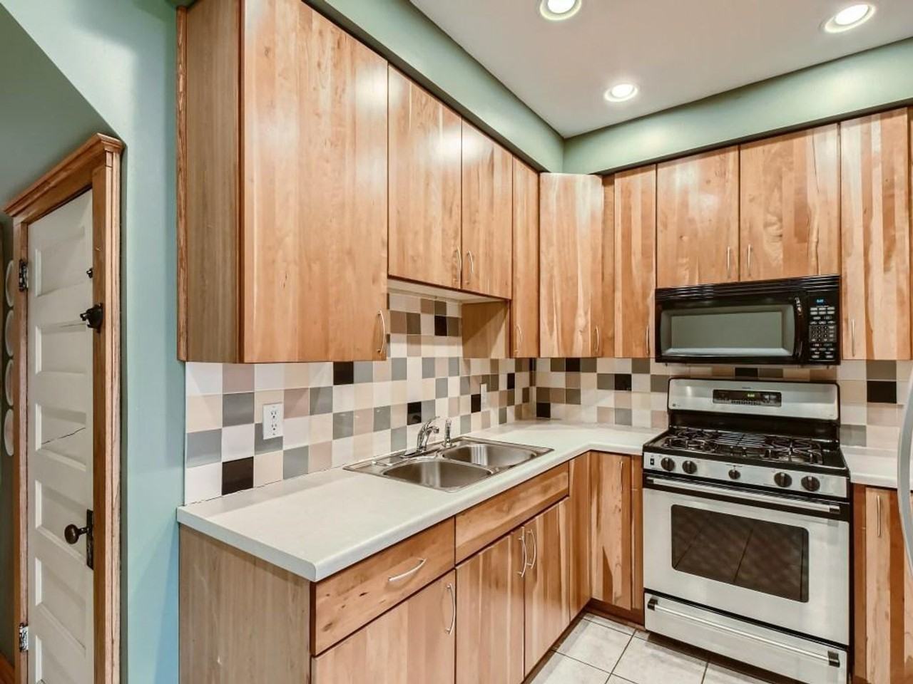 1510 Hague Ave - Photo 7 of 19