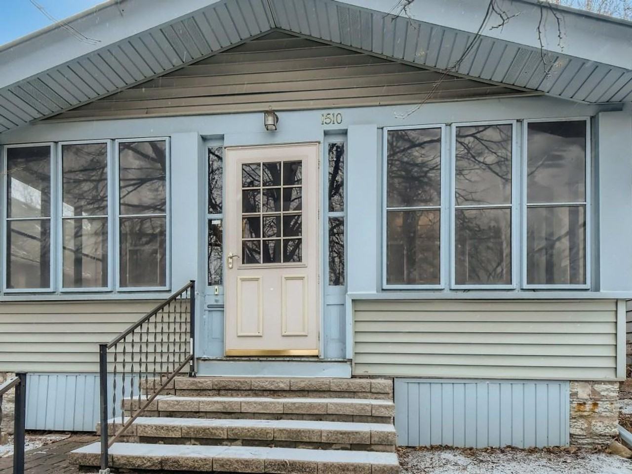 1510 Hague Ave - Photo 3 of 19