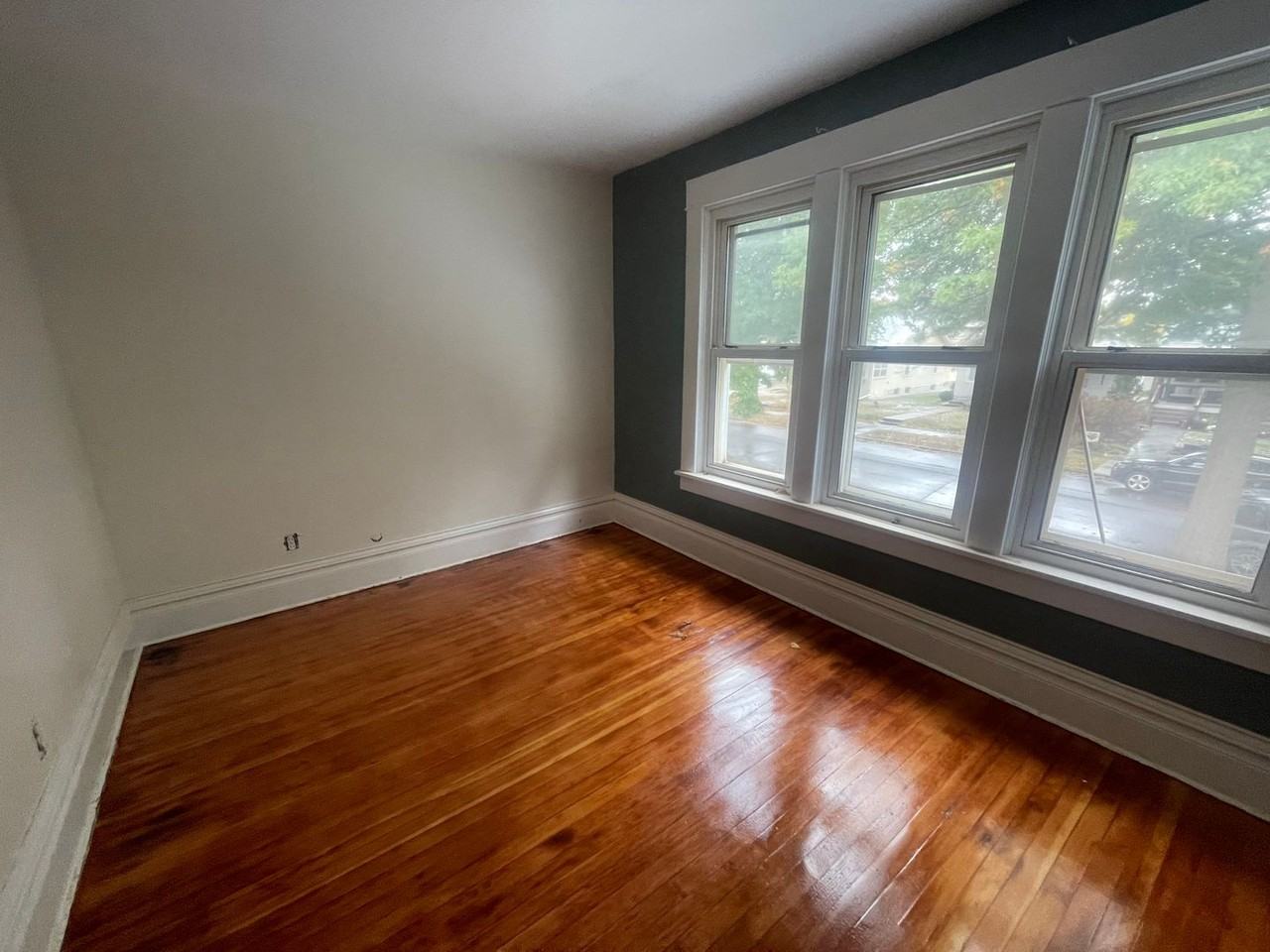 1795 James Ave - Photo 4 of 20
