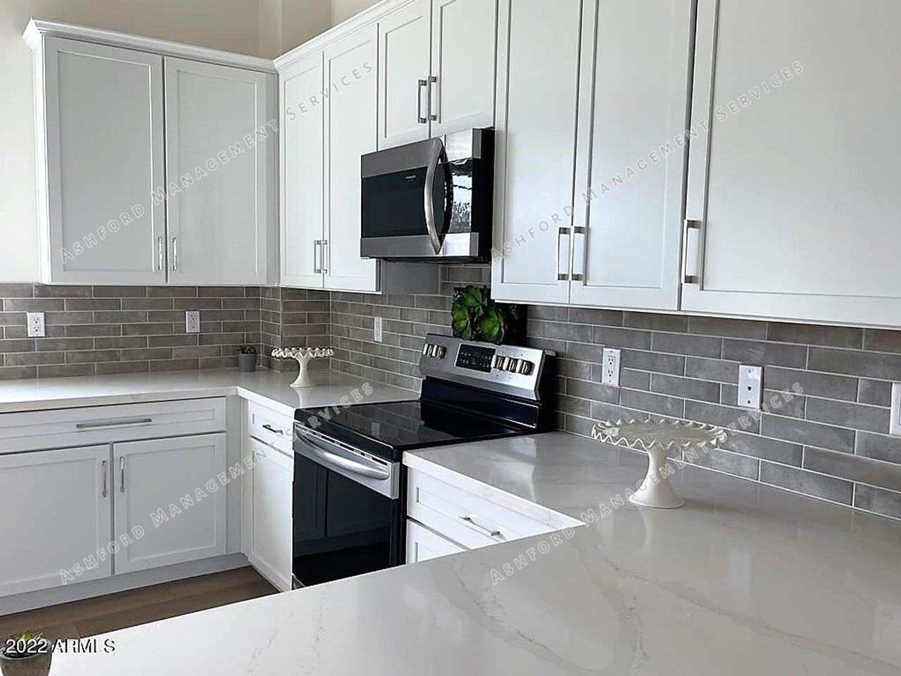 4438 North 27th Street #13 - Photo 5 of 44