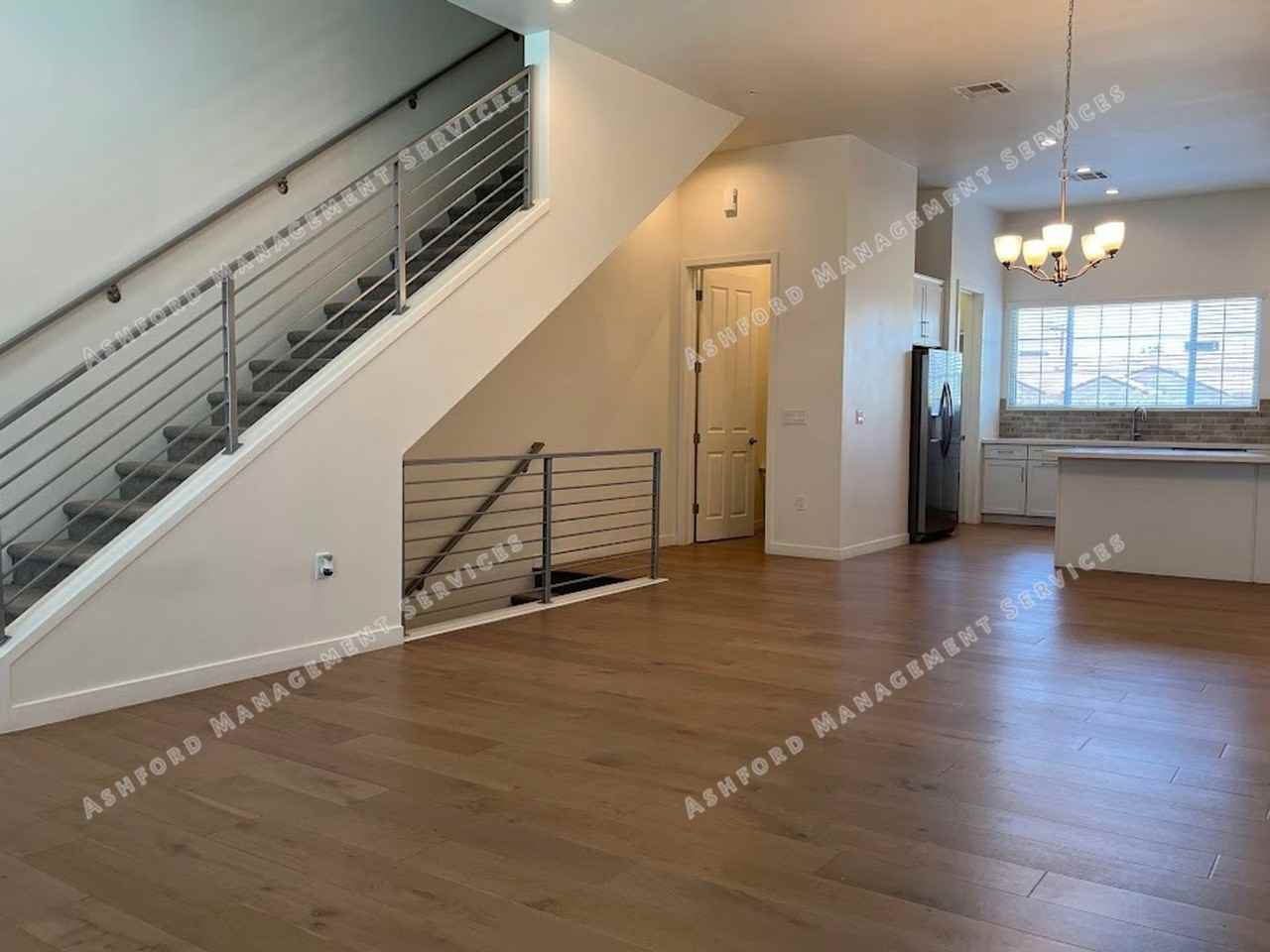 4438 North 27th Street #13 - Photo 7 of 44