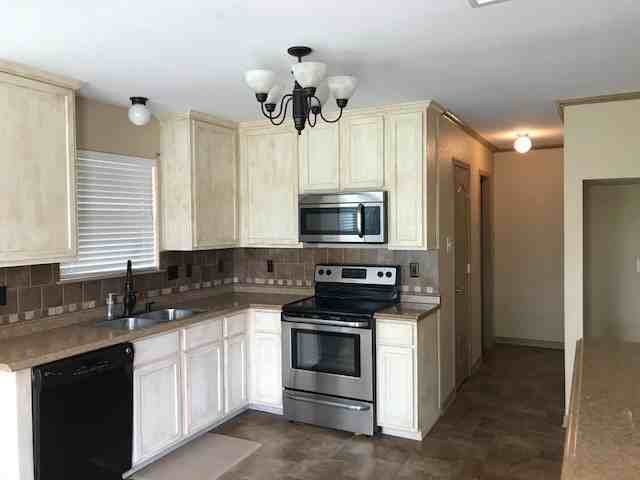 105 Foxtail Ct - Photo 7 of 22