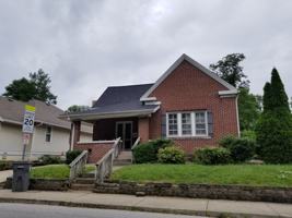 featured image of 525 S Woodlawn Ave