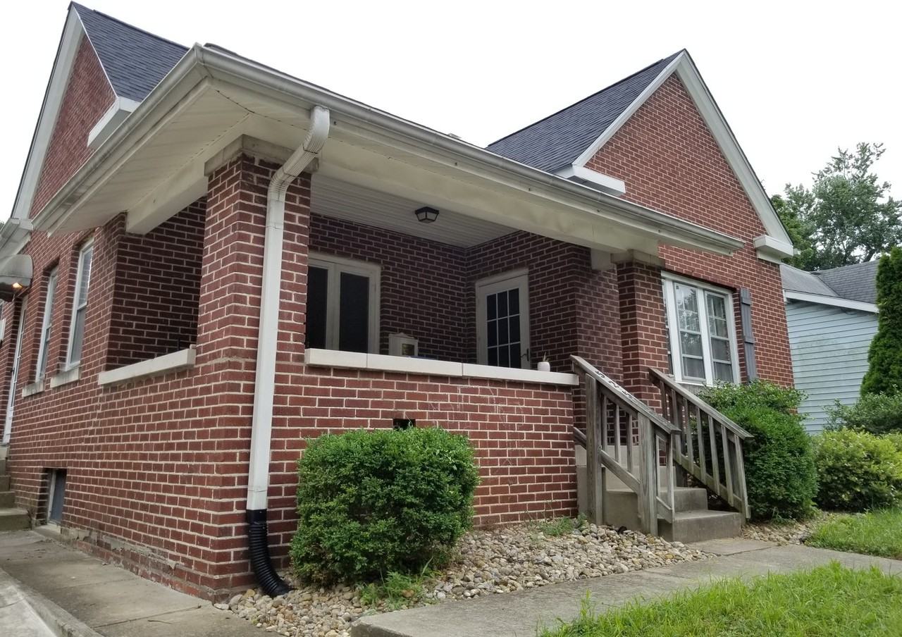 525 S Woodlawn Ave - Photo 3 of 15