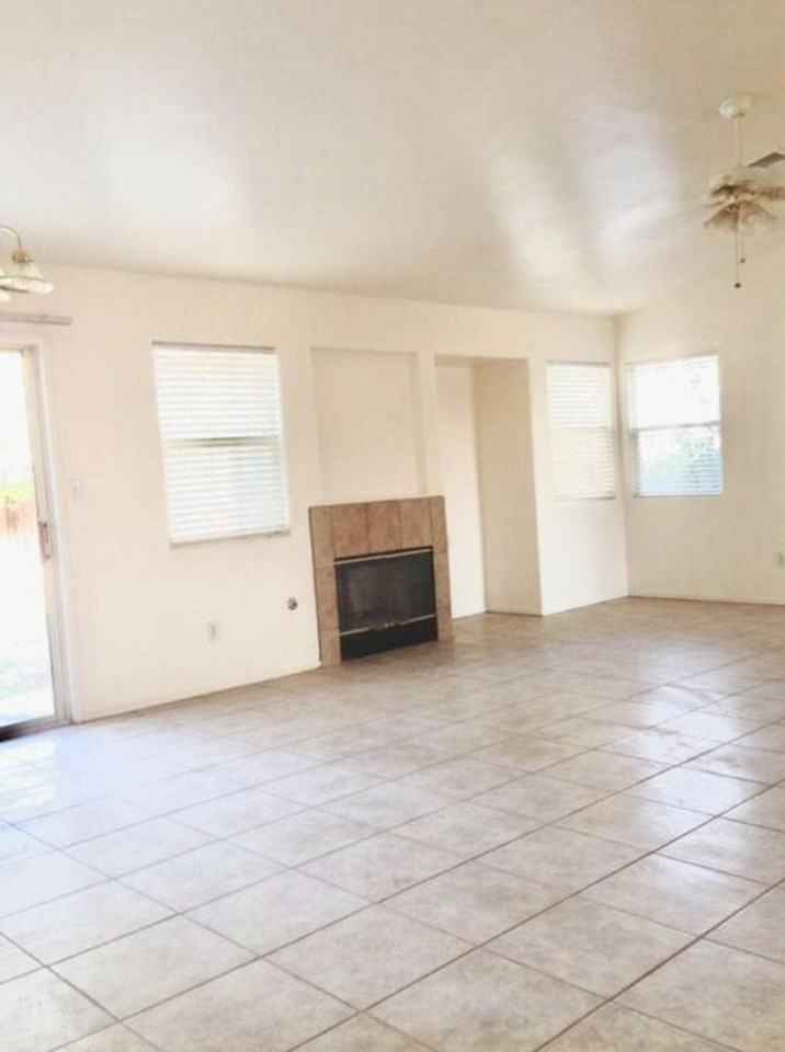 4509 Goal Point St - Photo 2 of 6