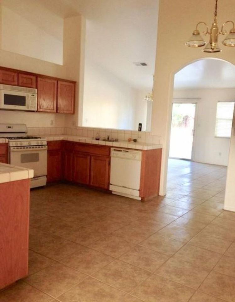 4509 Goal Point St - Photo 3 of 6