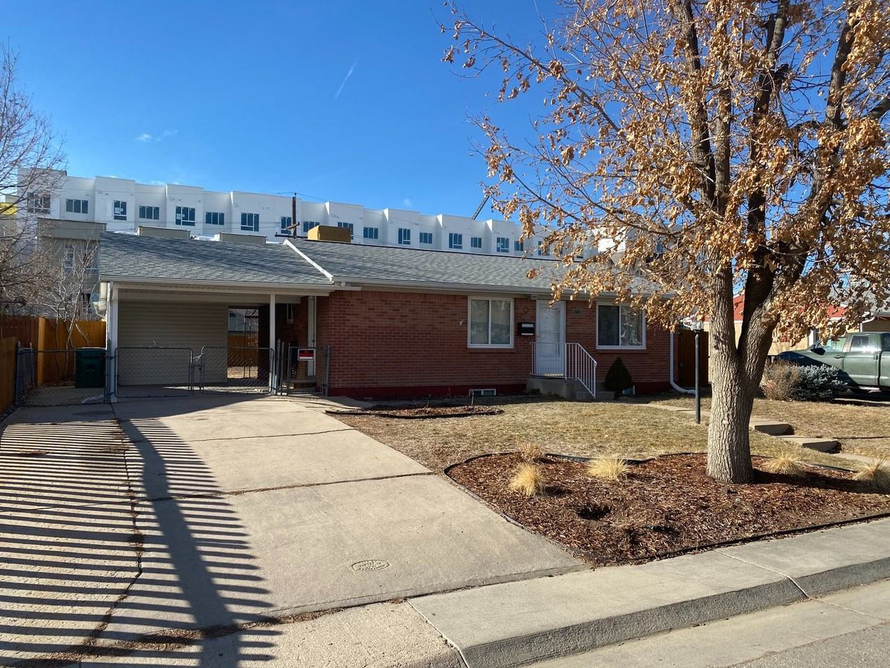 1381 Worchester St - Photo 3 of 33